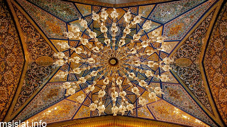 برع الفنان المسلم في نظم الزخارف بأنواعها هندسية ونباتية وخطية