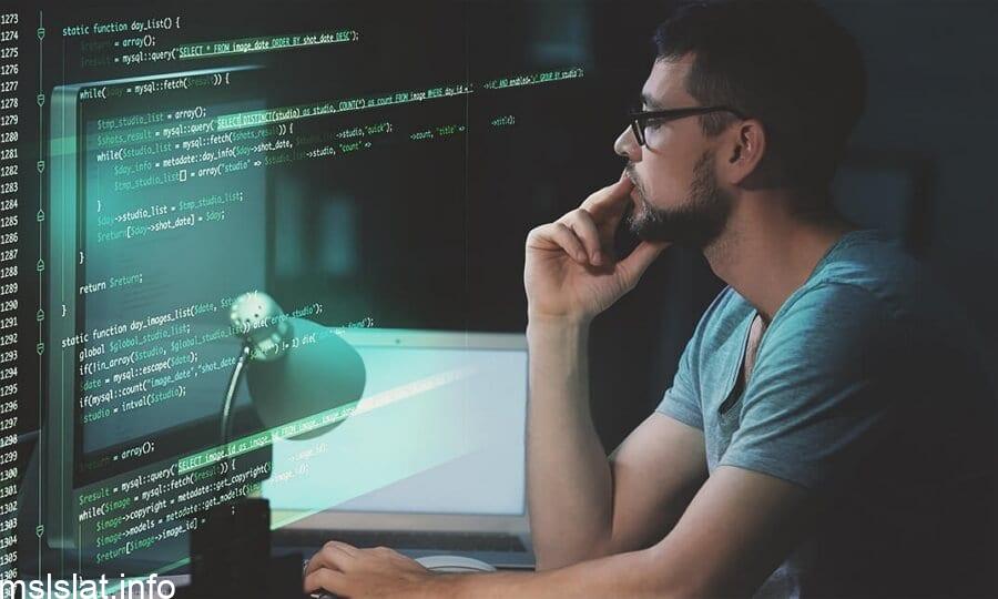 لحفظ ملف البرمجة ننقر على حفظ من قائمة