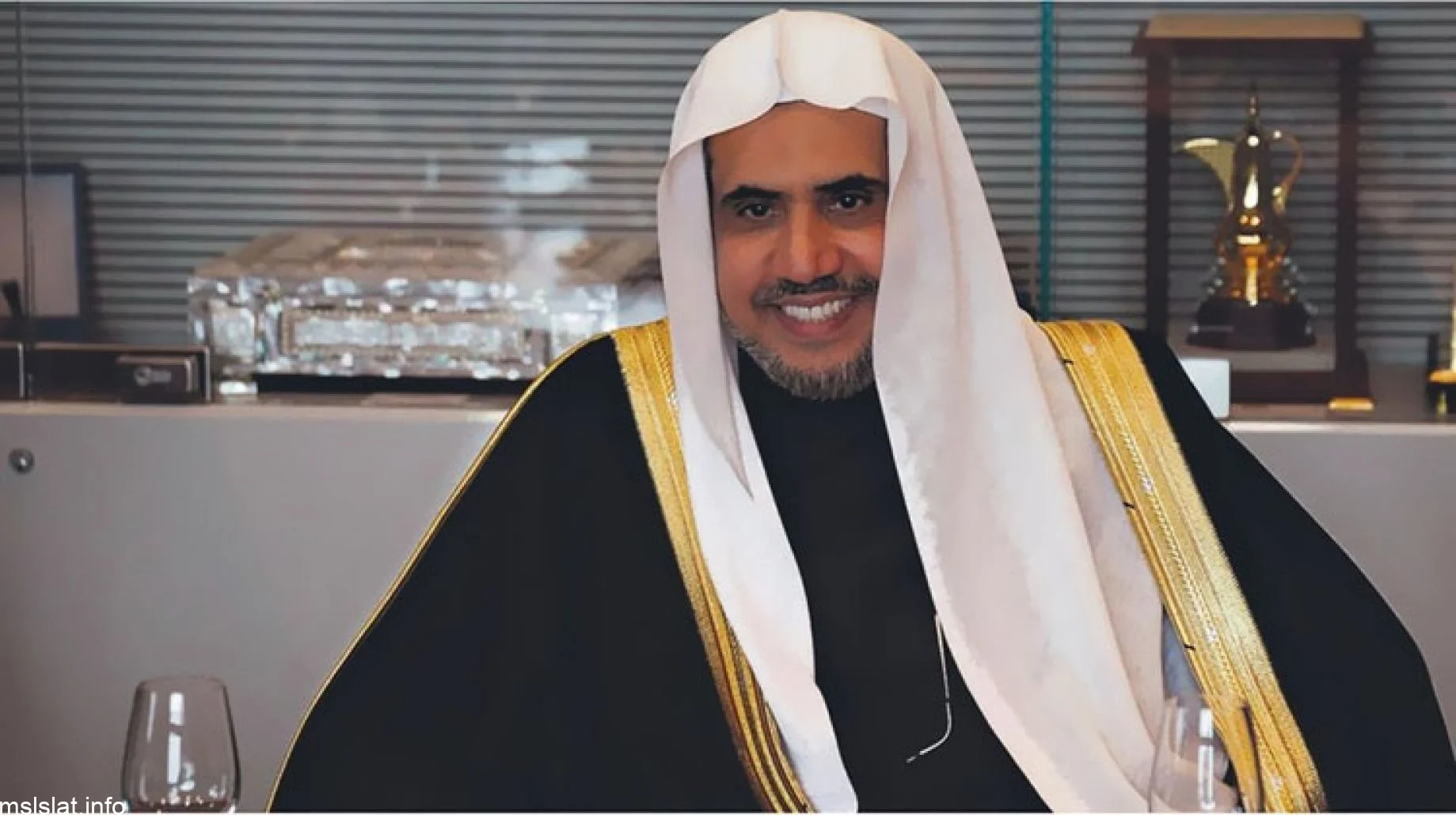 سبب اعفاء محمد العيسى من خطبة وامامة يوم عرفه