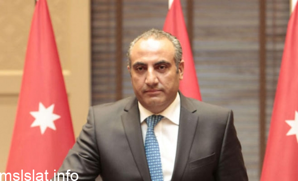 سبب اقالة امين عمان