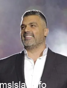 من هي زوجة فارس كرم ويكيبيديا