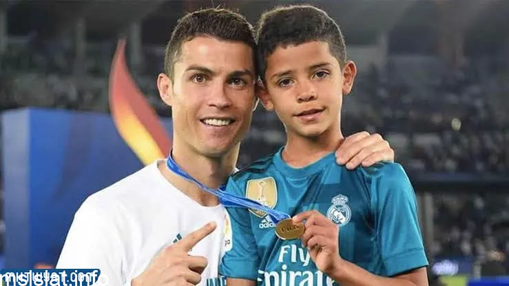 من هي ام جونيور رونالدو ابن كريستيانو رونالدو