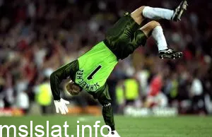 من هو أفضل حارس ارتدى رقم 1 بالتاريخ