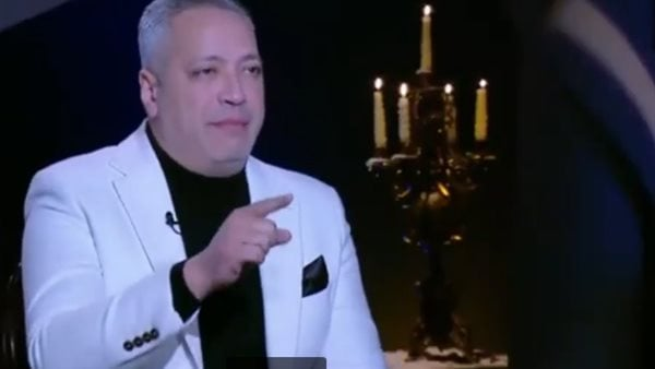 حقيقة وفاة والدة الإعلامي تامر أمين؟.. تفاصيل كاملة