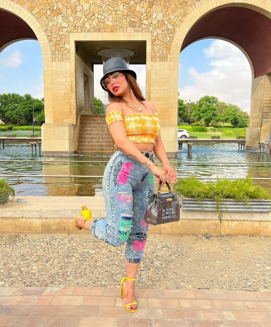 سبب القبض على هدير عبدالرازق