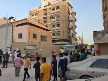 كل ما تريد معرفته عن انهيار مبنى سكني بحي الفيصلية