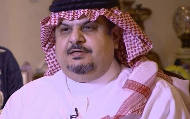 من هو الشاعر عبدالرحمن الشمري الذي أغضب الجزائريين