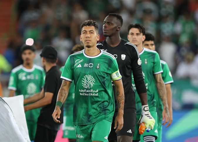 القنوات الناقلة لمباراة الأهلي ضد العروبة في الدوري السعودي.. والمعلقين