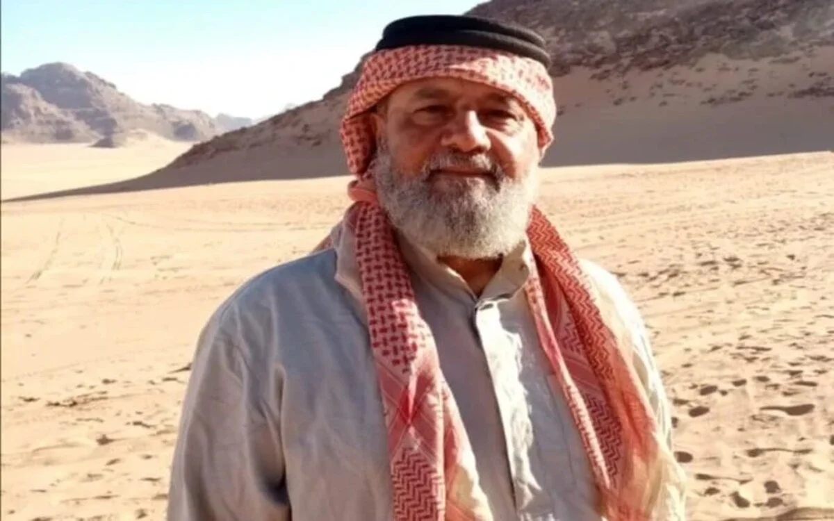 من هو طالب البلوشي الممثل العماني الذي أساء للشعب السعودي.. وسبب الهجوم عليه