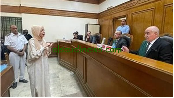 من هي مضيفة الطيران التونسية؟ والتفاصيل الكاملة حول تأجيل محاكمتها في قتل ابنتها ومحاولتها للانتحار
