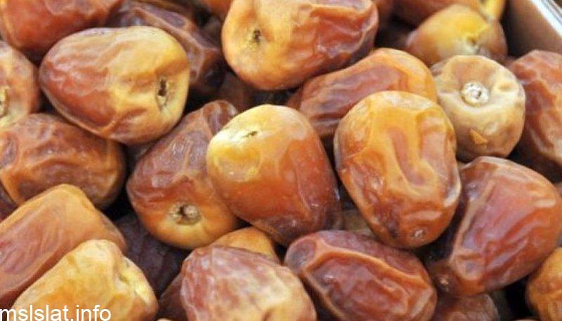 تمر “المفَتَّل” يهيمن على سوق “تمور بريدة” بنسبة 80%